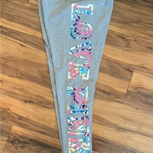 🩶 🌈 PINK by Victoria’s Secret Gray Leggings – XL
